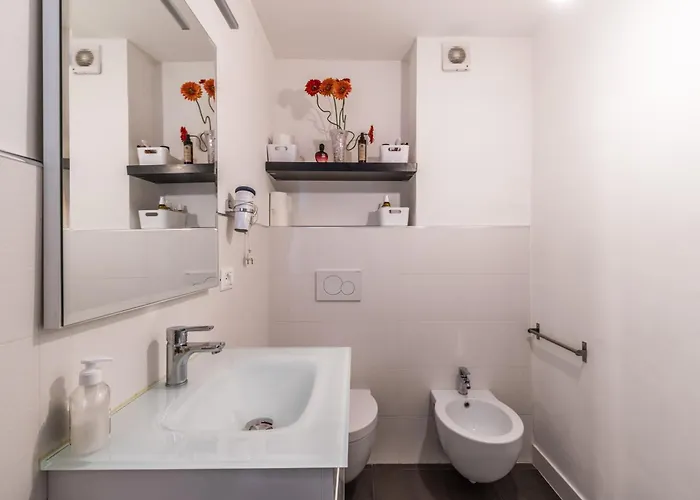 With Large Terrace Sea View 4th Floor דירה *