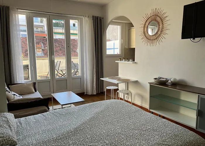 Appartement With Large Terrace Sea View 4th Floor *